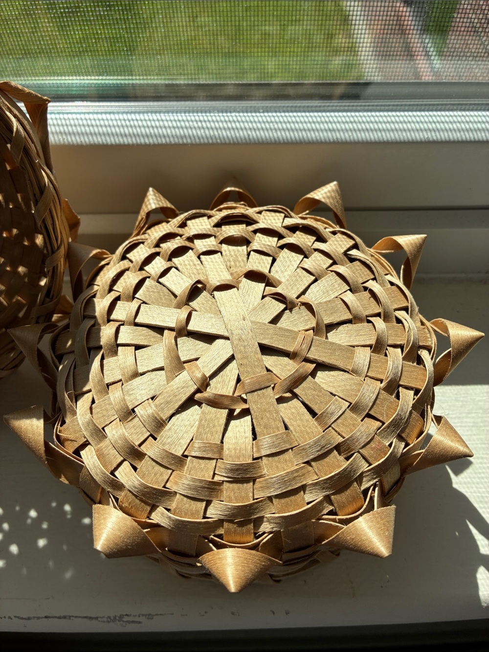 Cape Breton Iskand, Niva Scotia Mi’kmaq small hand made basket, 20th century - Picture 5 of 8